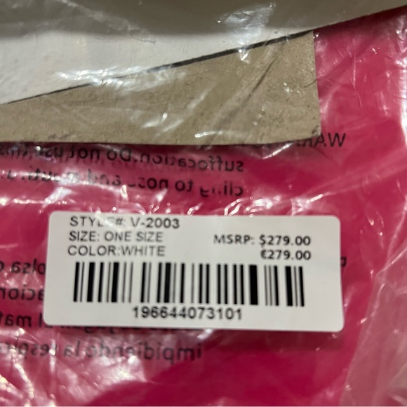 Valentino Orlandi White Quilted Vegan Leather Bag Gold Hardware NWT MSRP $279 - Picture 8 of 9